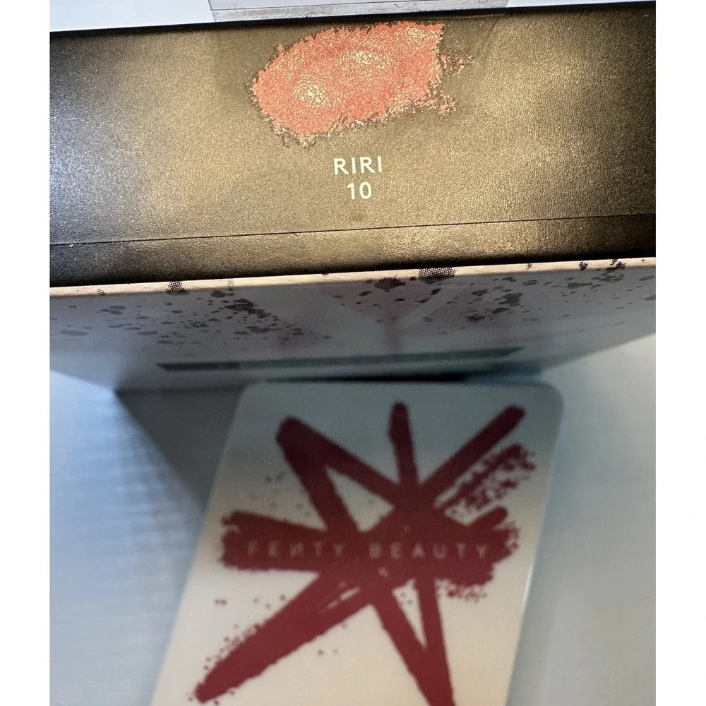 Fenty Beauty Fenty Cheeks Suede Powder Blush RIRI 10 - 0.14 Oz - Full Sz - NIB